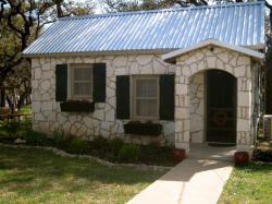 The Pickett House Bed and Breakfast guesthouse in Johnson City, TX.